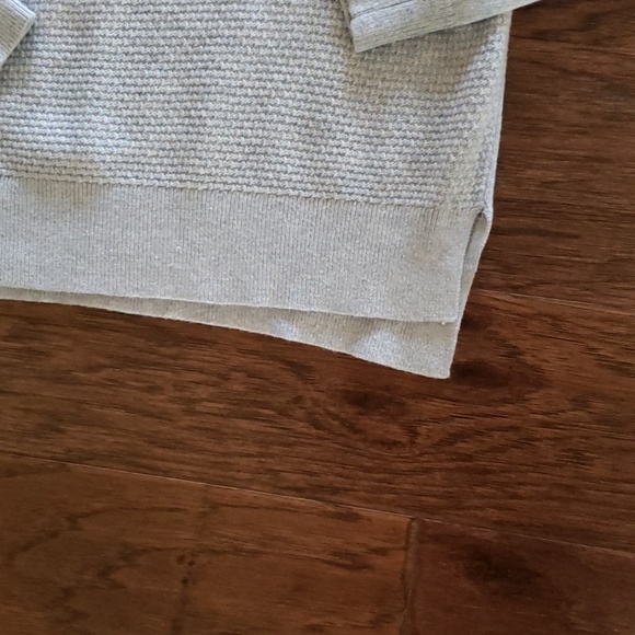 Sweater - Picture 2 of 3